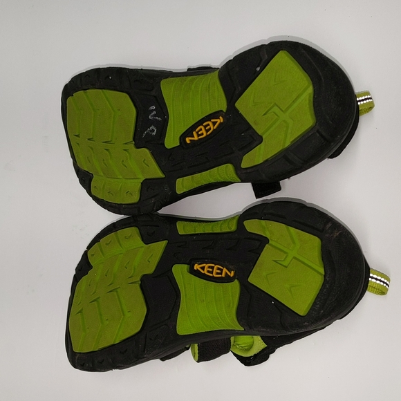 Keen youth Waterproof Hiking Sandals - Picture 8 of 8